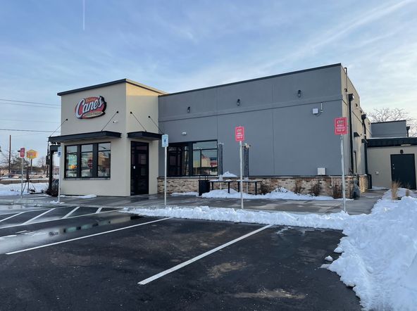 Raising Cane's Chicken Fingers: 3065 White Bear Ave N, Maplewood, MN 55109
